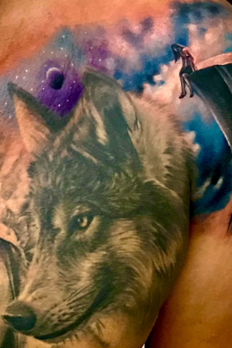 Tatuaje Lobo Precipicio