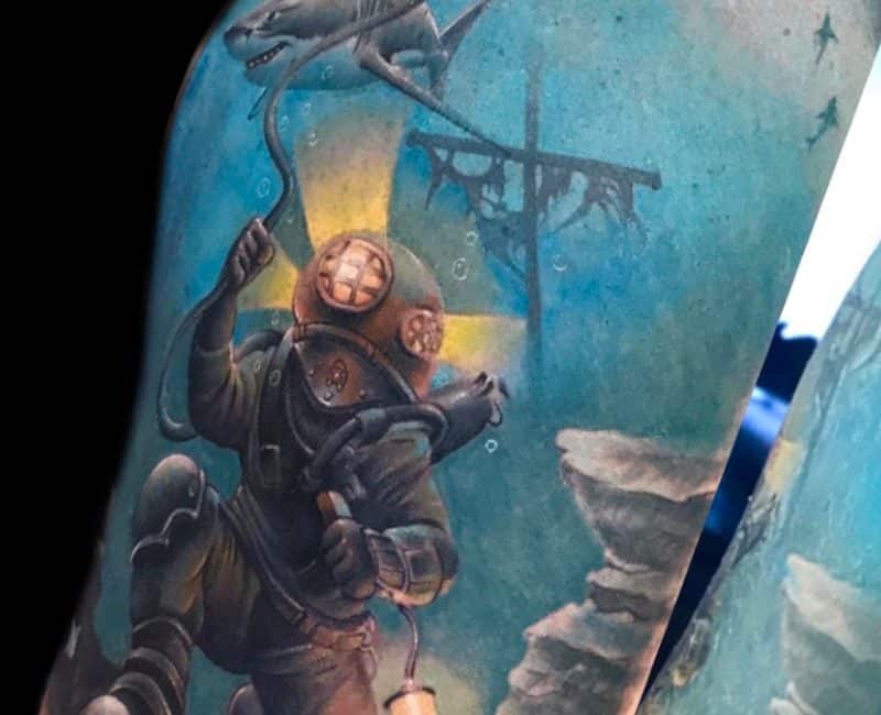 Tatuaje Buzo