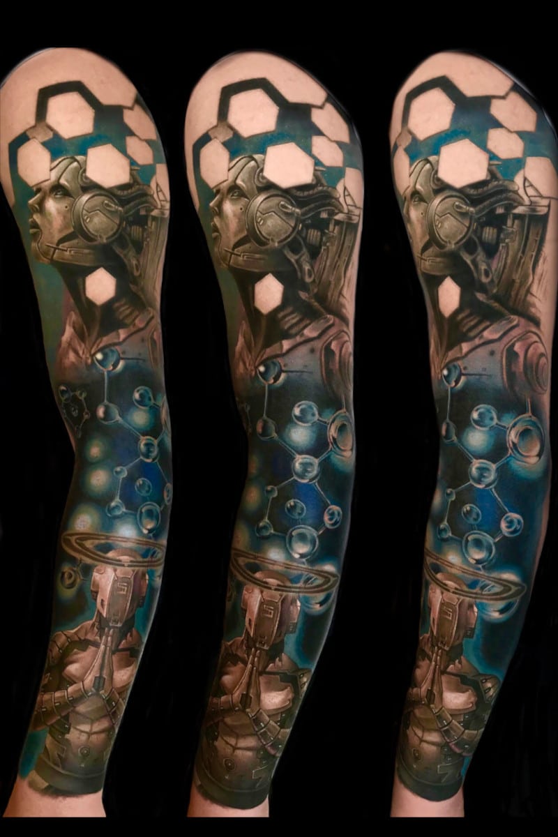 Tatuaje Ciber Robot Geometría Sagrada
