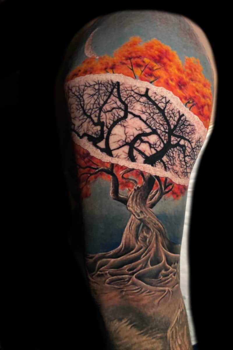 Tatuaje Arbol con Espinas Hiper-Realista