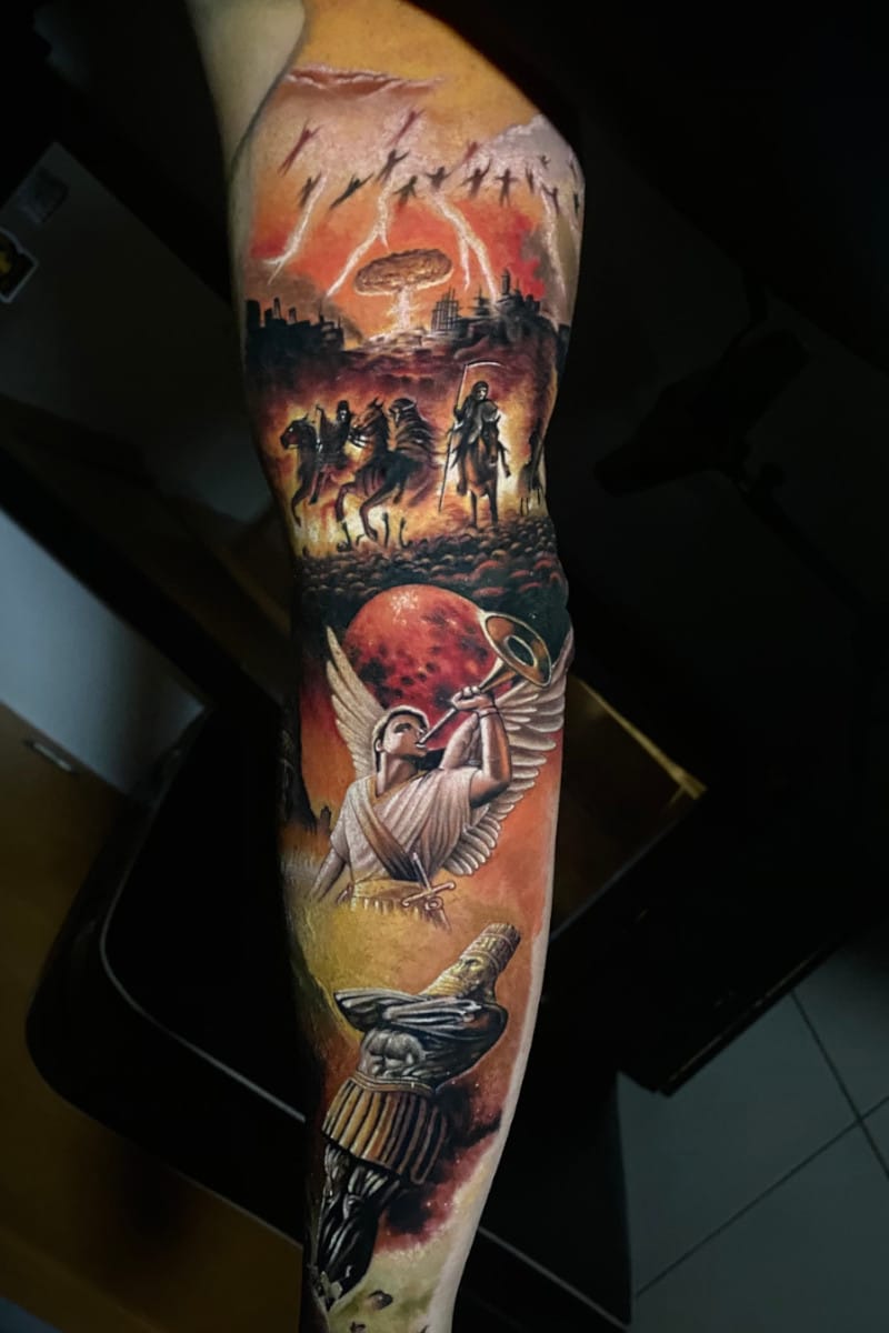 Tatuaje de Apocalipsis con Esfinge