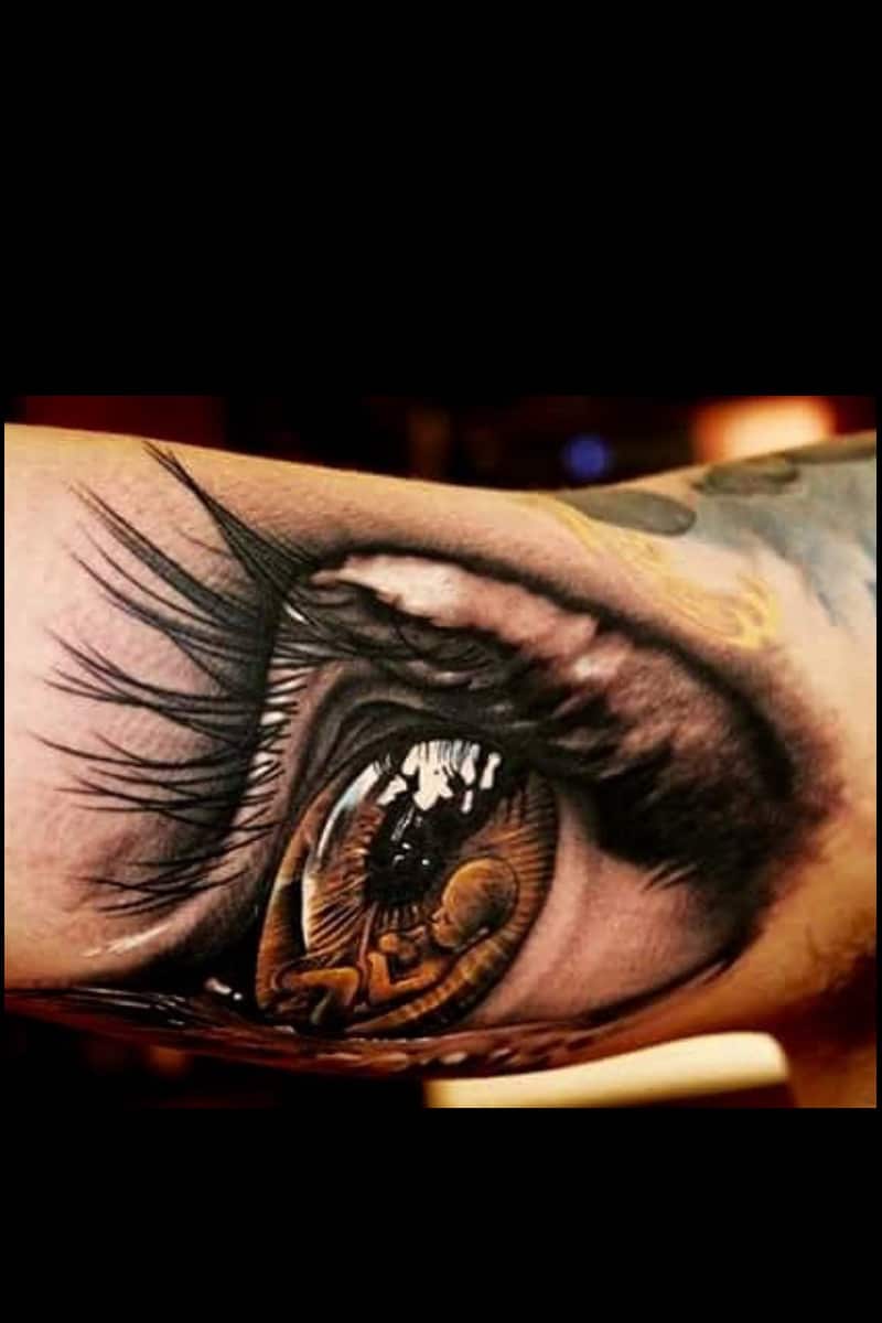 realistic-eye-baby