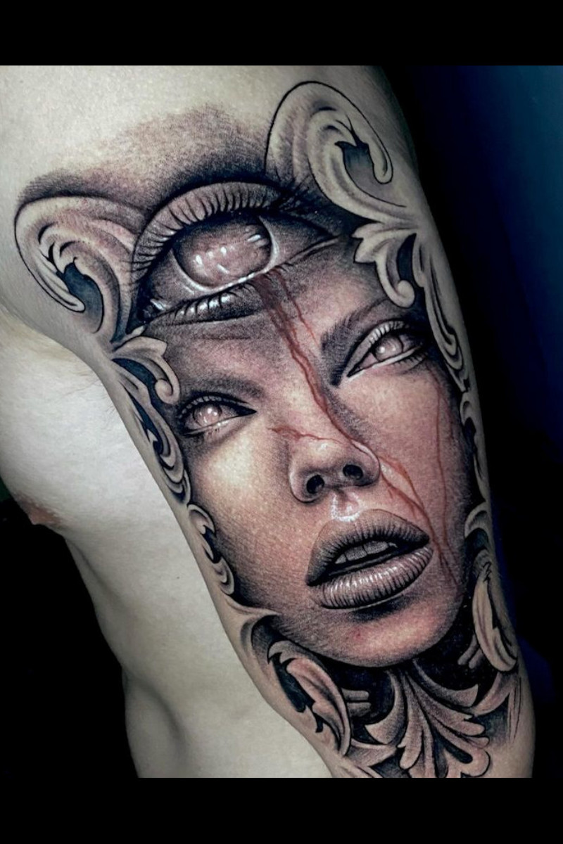 Full-Eye-Blood-Woman